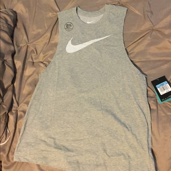 NIKE dryfit cotton tee - Picture 1 of 4